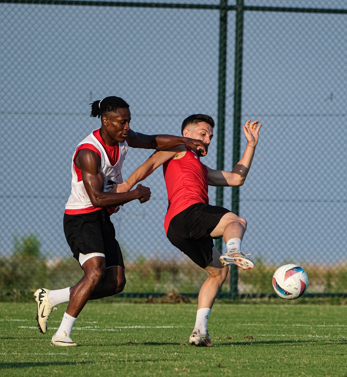 Atakaş Hatayspor, Trendyol Süper Lig'in 4. haftasında 1 Eylül Pazar günü Mersin'de Samsunspor ile...