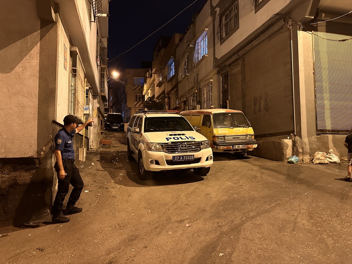 Gaziantep'te, mahalle manavının üzerlerine doğru tüfekle ateş ettiği bir grup çocuktan 11...