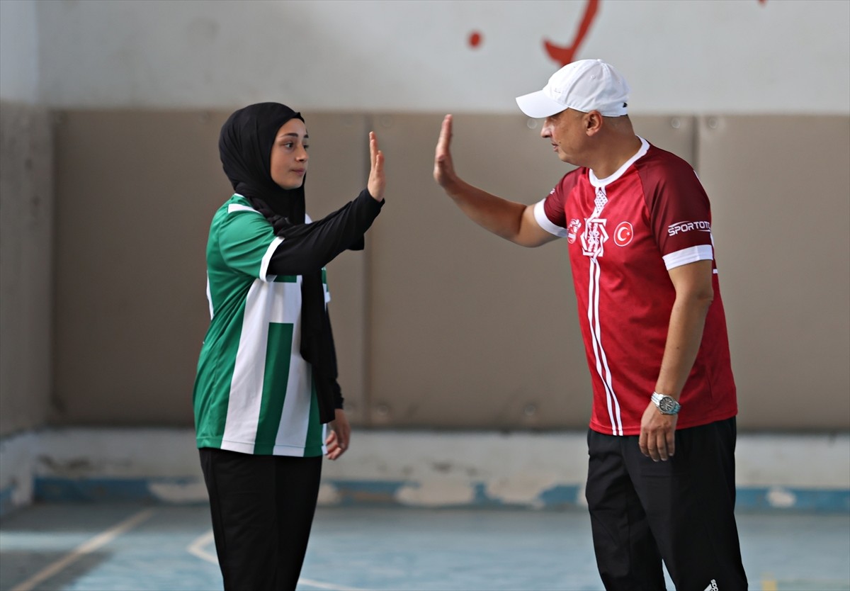 İskoçya'nın Ayr bölgesinde 3-8 Eylül'de düzenlenecek Avrupa Şampiyonası'nda mücadele edecek Bocce...