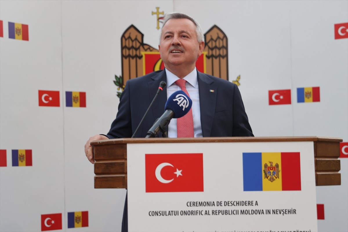 Moldova'nın Nevşehir Fahri Konsolosluğu, Ürgüp ilçesinde düzenlenen törenle açıldı. Programda...