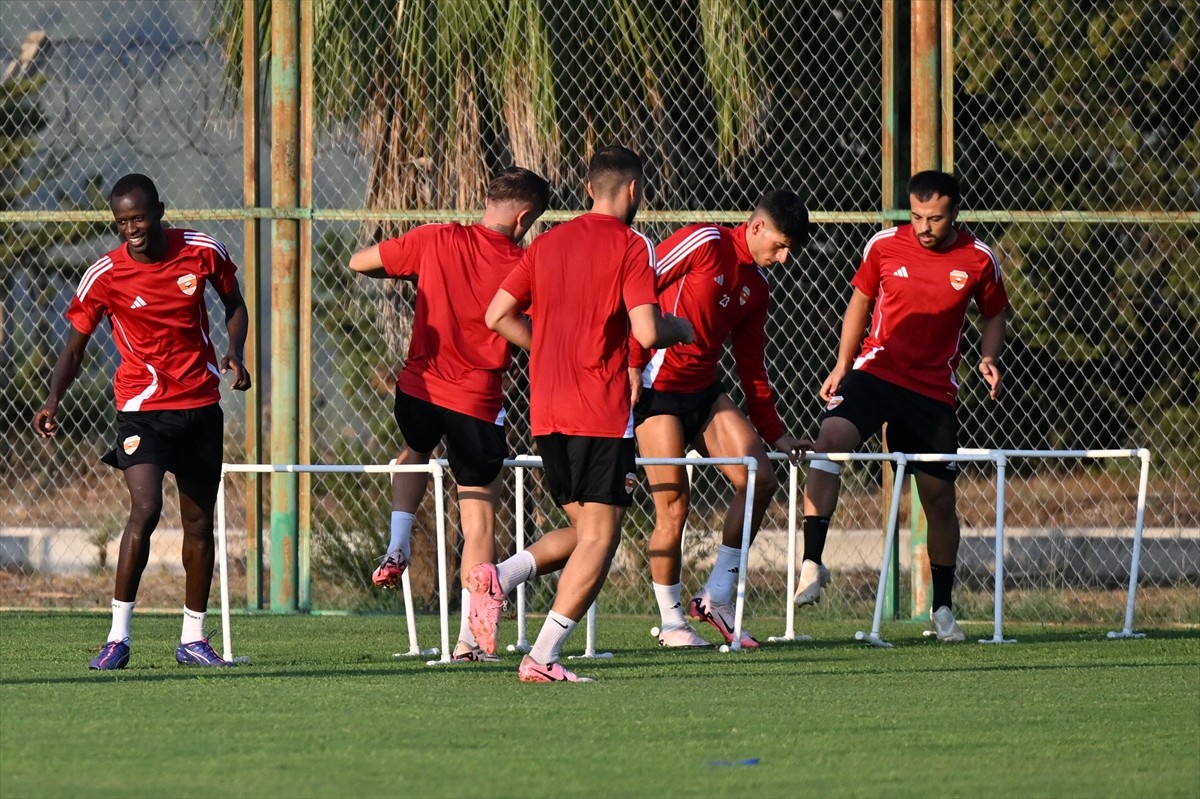 Trendyol 1. Lig ekiplerinden Adanaspor'un teknik direktörü Sol Bamba, AA muhabirine açıklamada...