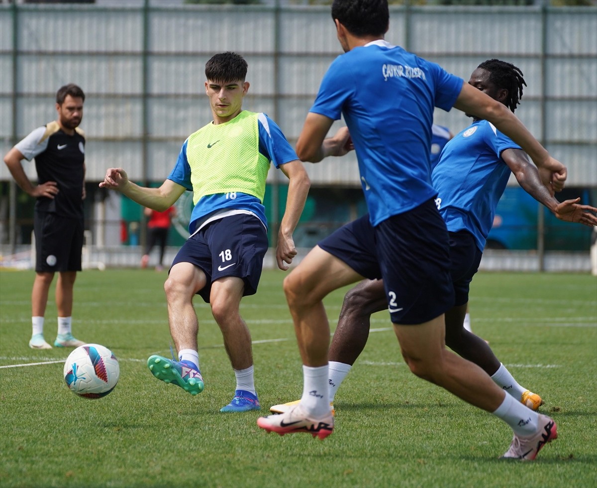 Trendyol Süper Lig'in 4. haftasında sahasında Kasımpaşa ile karşılaşacak Çaykur Rizespor, Mehmet...