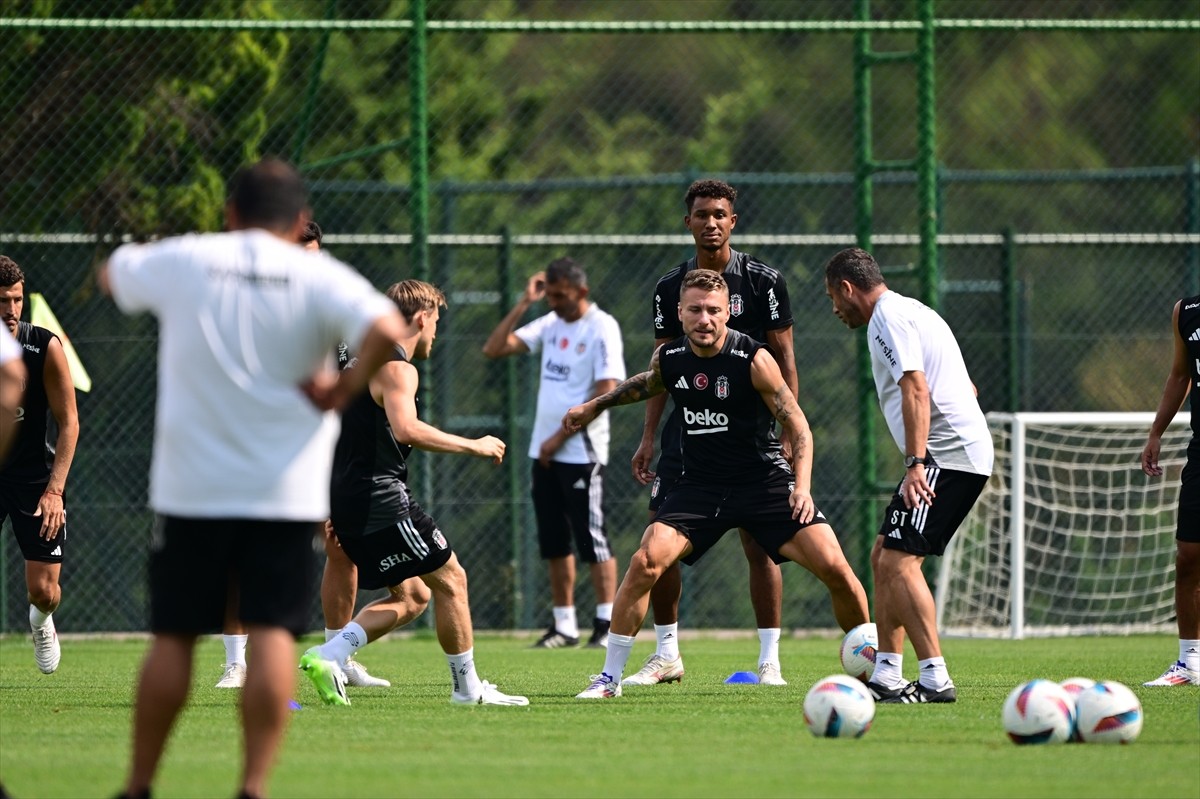 UEFA Avrupa Ligi play-off turu rövanşında yarın İsviçre'nin Lugano takımını konuk edecek Beşiktaş...