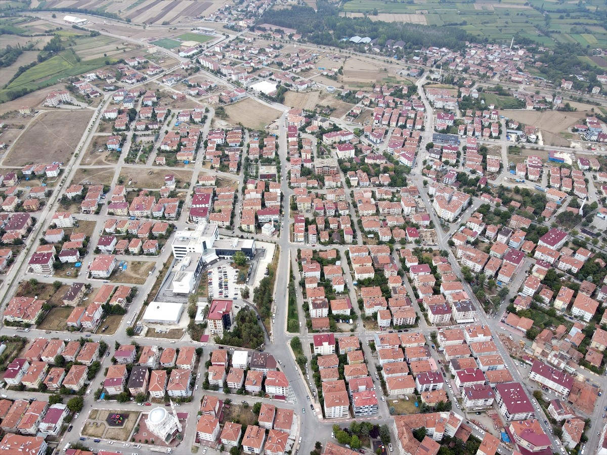 Kastamonu'nun Taşköprü ilçesinde 1927 yılında yaşanan yangının ardından, yüzde 70'i zarar gören...