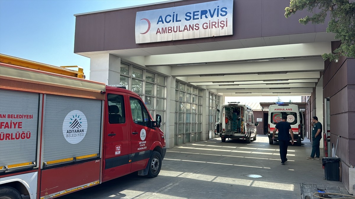 Adıyaman'da Atatürk Barajı Göleti'ne giren 5 yaşındaki çocuk boğuldu. Cenaze, otopsi yapılmak...