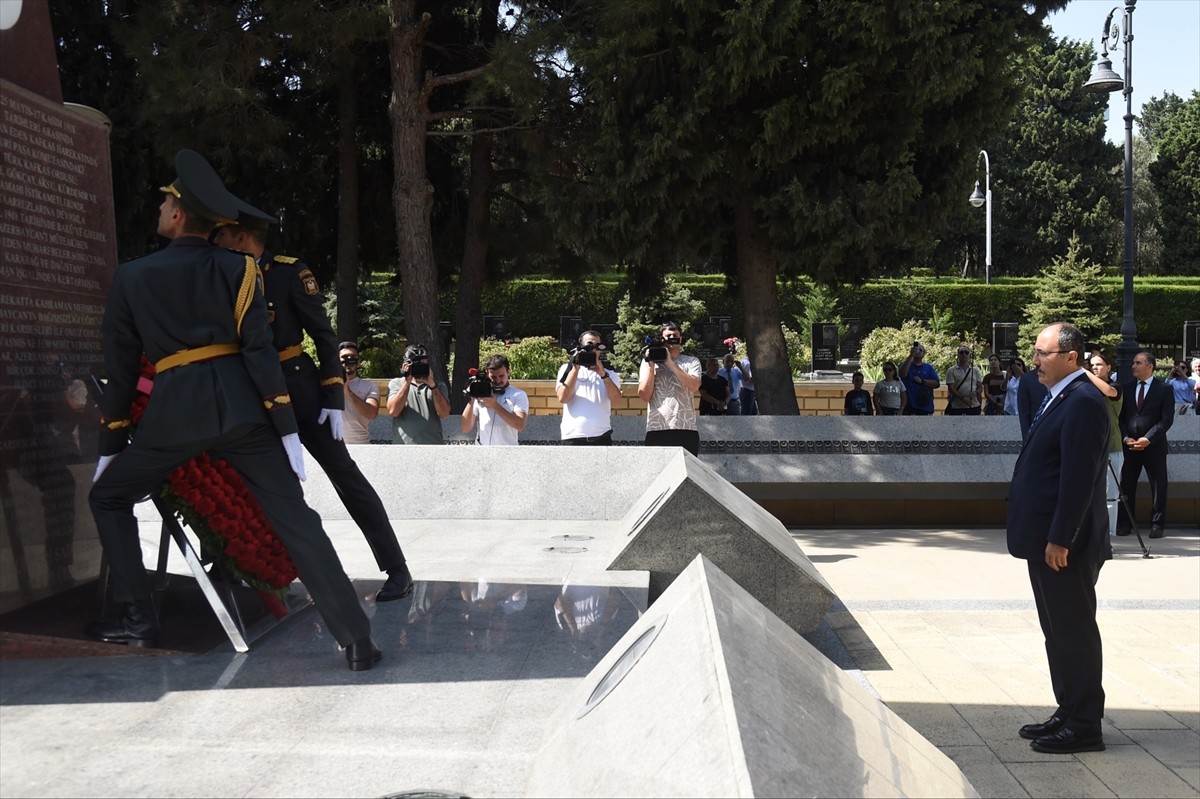 Azerbaycan'ın başkenti Bakü'deki Türk Şehitliği'nde, 30 Ağustos Zafer Bayramı ve Türk Silahlı...