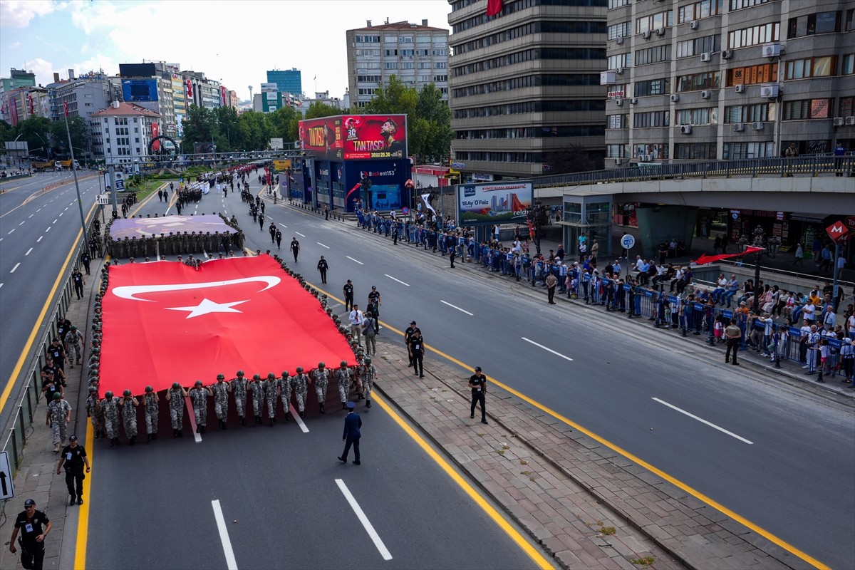 Başkentte, 30 Ağustos Zafer Bayramı kutlama programları kapsamında Türkiye Büyük Millet Meclisi...