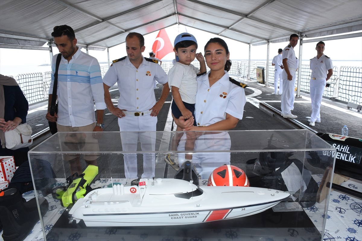 Samsun'da 30 Ağustos Zafer Bayramı dolayısıyla Sahil Güvenlik Arama Kurtarma Gemisi TCSG-Dost...