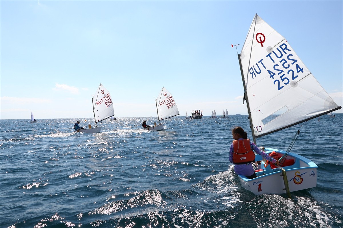 Tekirdağ'da 30 Ağustos Zafer Bayramı etkinlikleri kapsamında düzenlenen Zafer Kupası yelken...