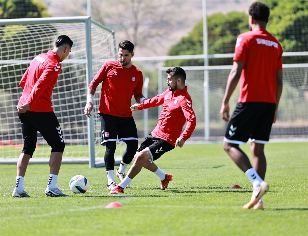 Net Global Sivasspor, Trendyol Süper Lig'in 4. haftasında 1 Eylül Pazar günü deplasmanda Beşiktaş...