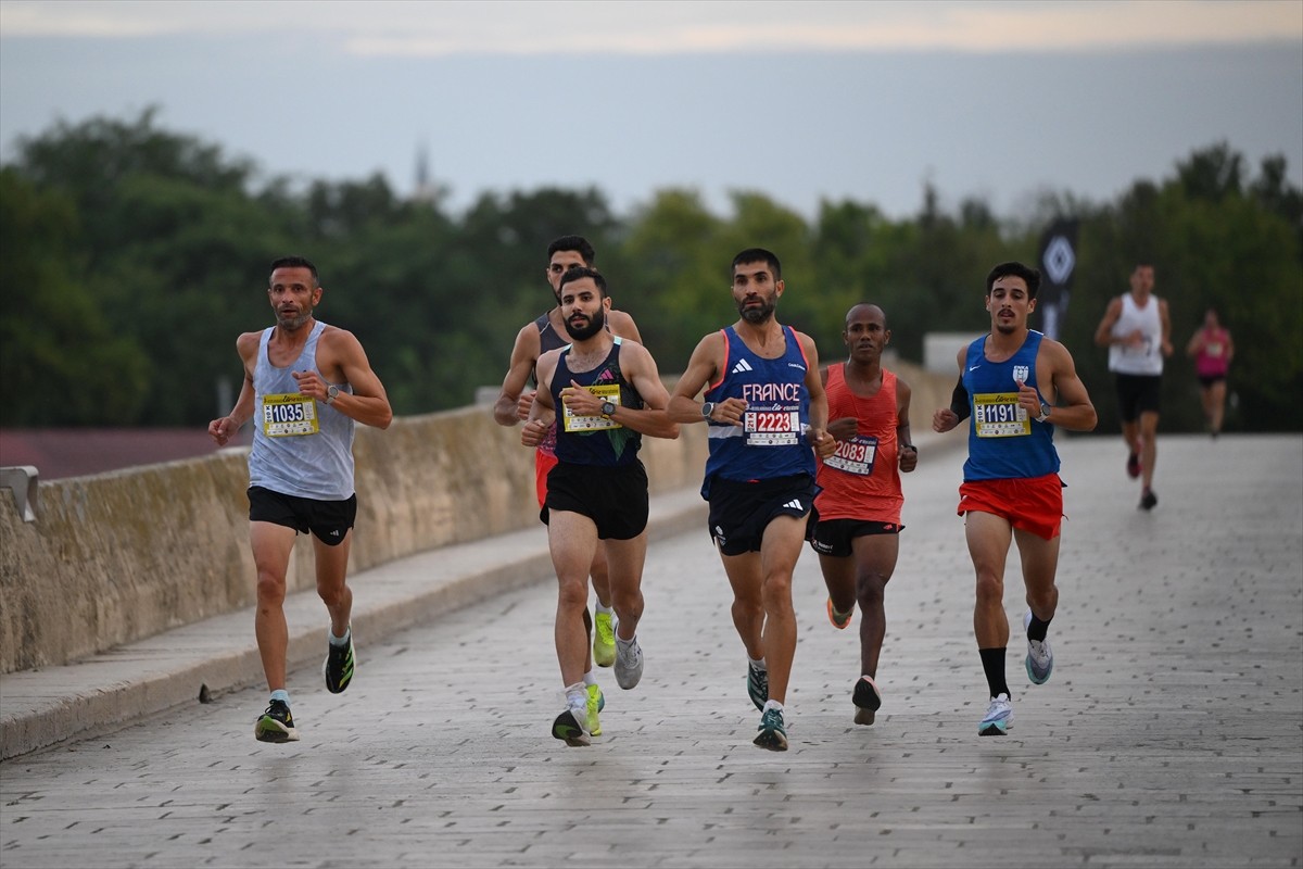 9. Uluslararası Edirne Maratonu koşuldu. Balkan Ülkeleri Dostluk Grubu Gençlik ve Spor Kulübü...