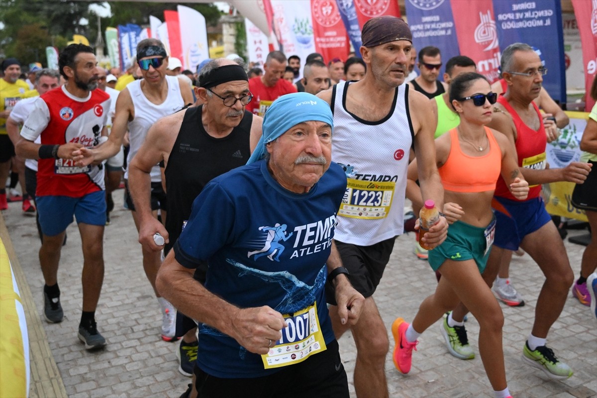 9. Uluslararası Edirne Maratonu koşuldu. Balkan Ülkeleri Dostluk Grubu Gençlik ve Spor Kulübü...