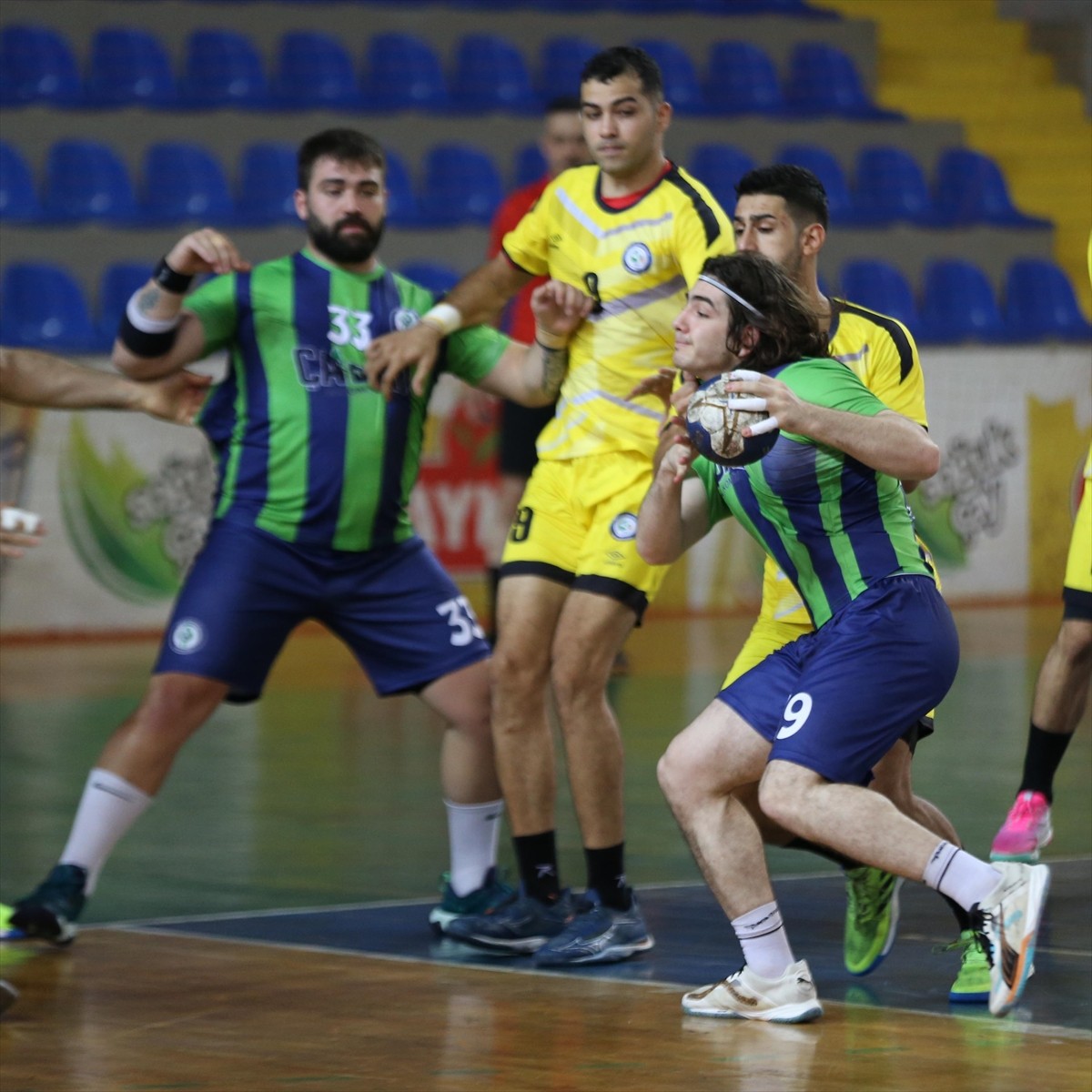 Hentbol Erkekler Süper Lig'in ilk haftasında Rize Belediyespor, Yenişehir Spor Salonunda Beykoz...