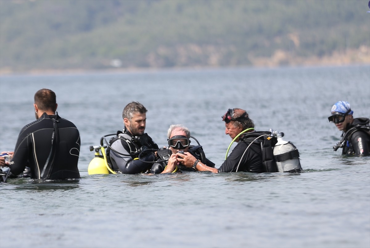 Çanakkale Kültür Yolu Festivali etkinlikleri kapsamında, engelli bireyler Çanakkale Boğazı'nda...