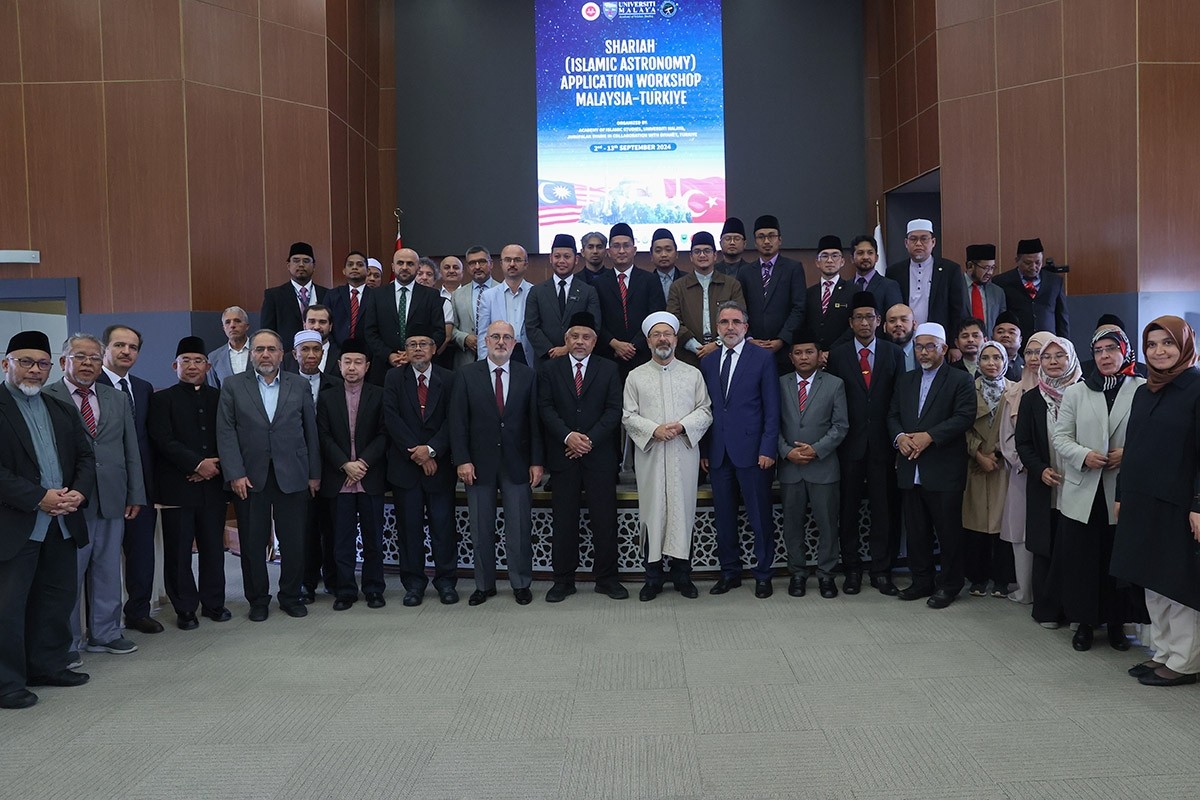 Diyanet İşleri Başkanı Ali Erbaş, Din İşleri Yüksek Kurulunca Başkanlık'ta düzenlenen...