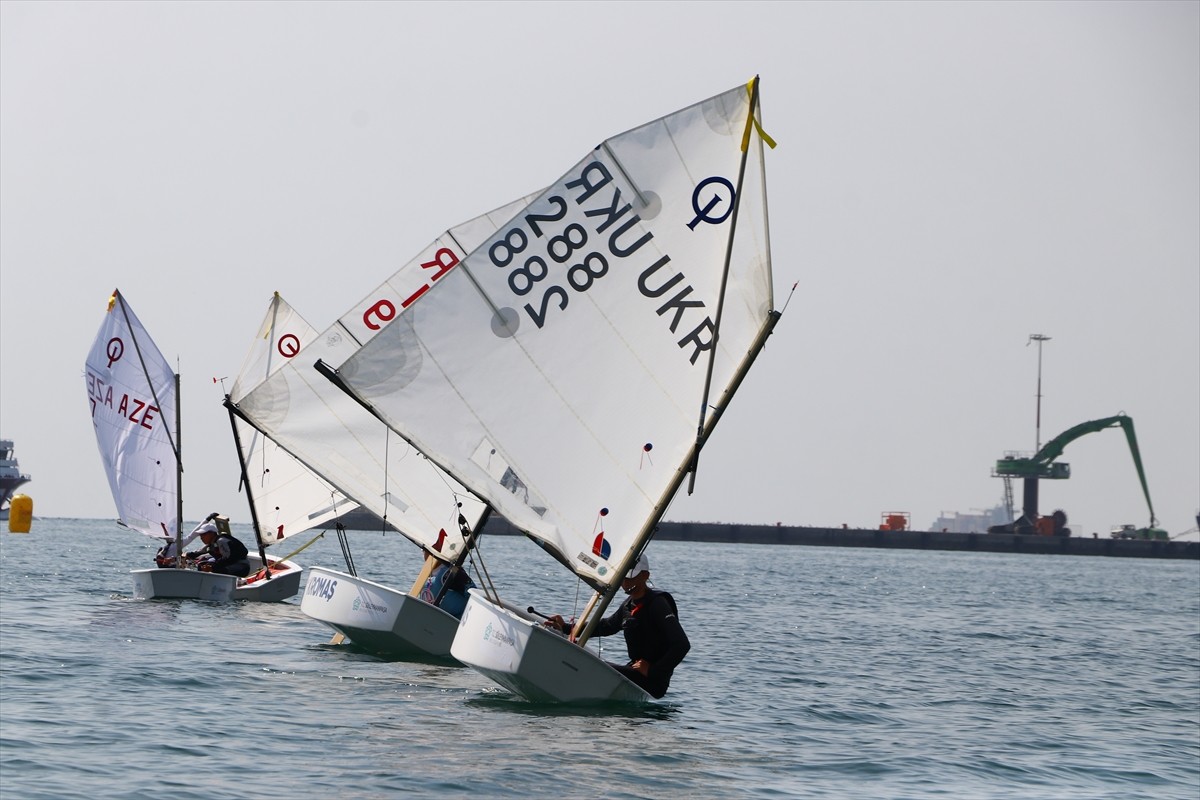 Tekirdağ'da, 8. Uluslararası Süleymanpaşa Optimist Cup Yelken Yarışları kapsamında "7. Cherry Cup"...