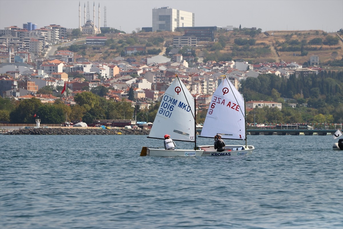 Tekirdağ'da, 8. Uluslararası Süleymanpaşa Optimist Cup Yelken Yarışları kapsamında "7. Cherry Cup"...