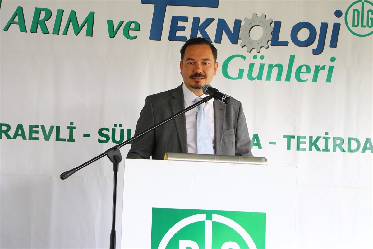 Tekirdağ'da bu yıl 14'üncüsü düzenlenen "Tarım ve Teknoloji Günleri Fuarı" başladı. Süleymanpaşa...