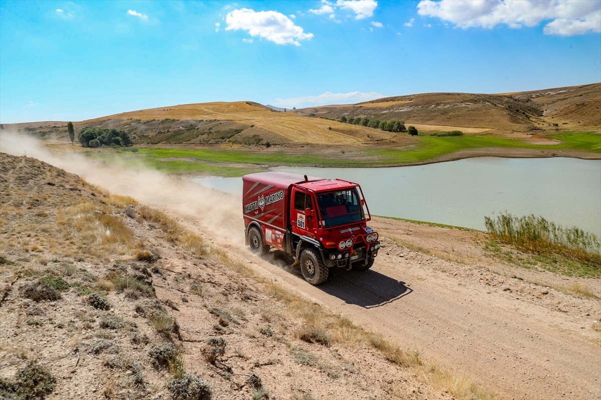 Türkiye'de 15 kentin sınırından geçecek 14. TransAnatolia Rally Raid yarışının Sivas etabı...