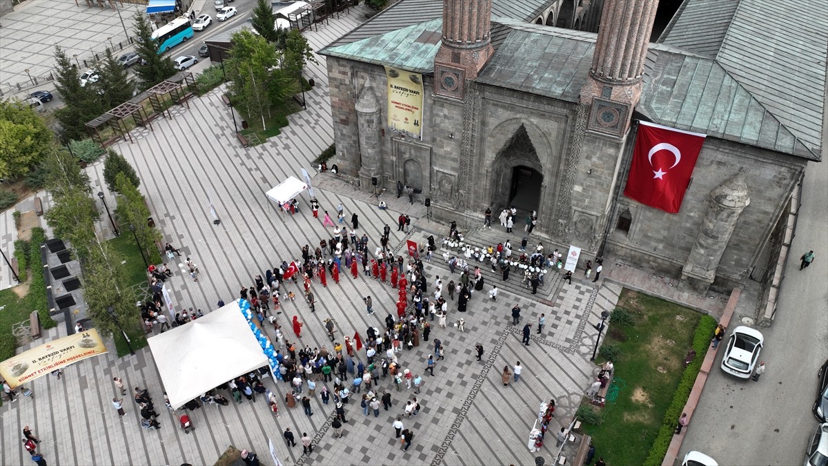 Erzurum Vakıflar Bölge Müdürlüğünün desteklediği 150 çocuk için sünnet etkinliği organize edildi....