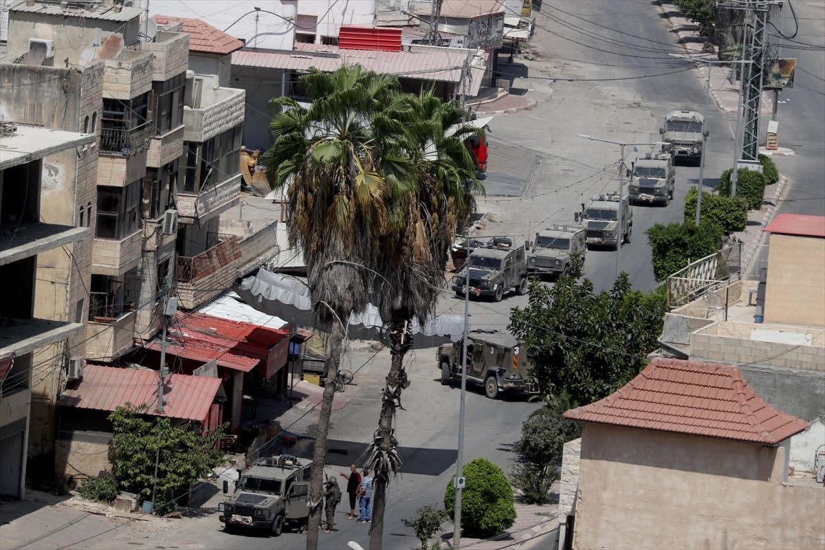 İsrail ordusu, işgal altındaki Batı Şeria'nın kuzeyindeki Cenin kentine 9 gündür devam ettiği...