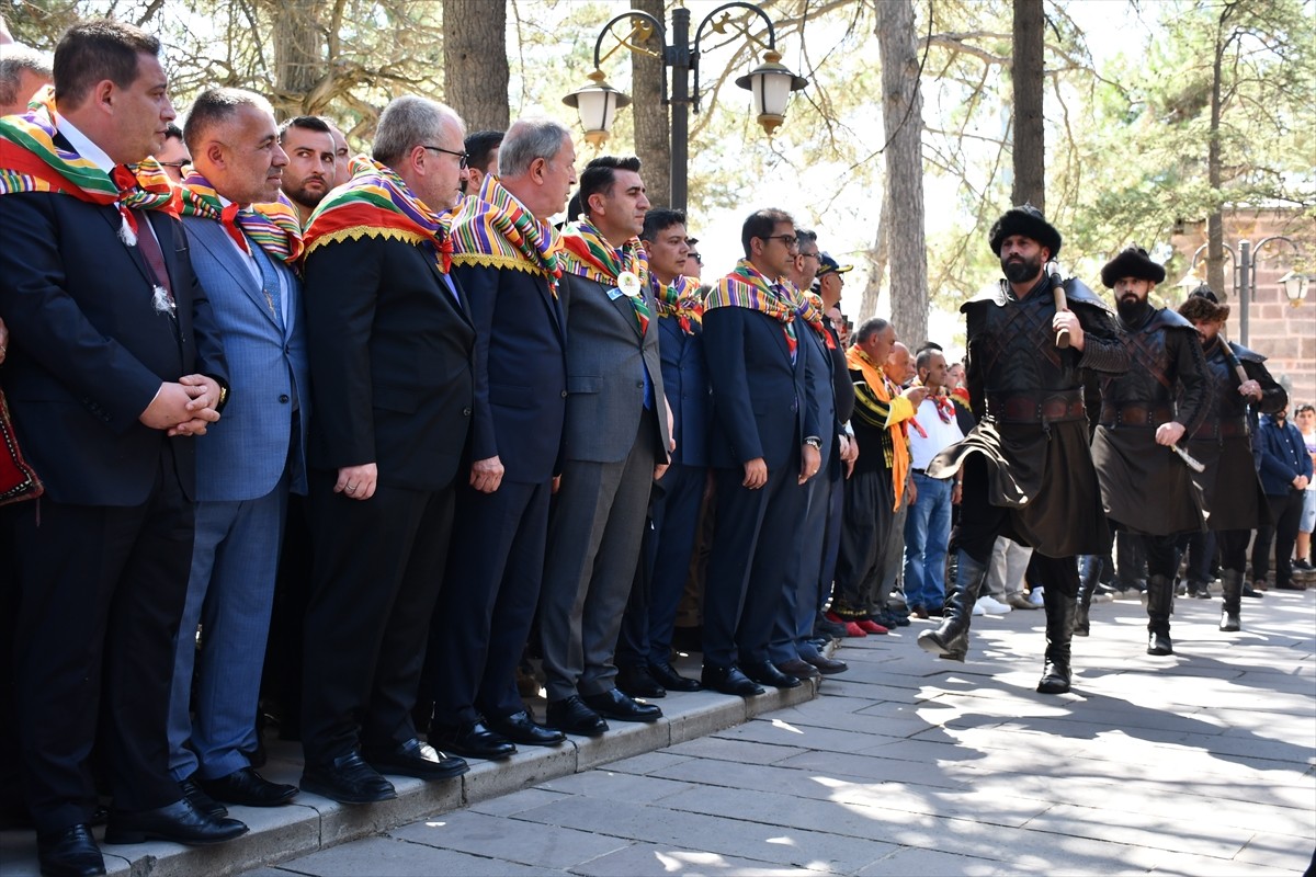 Bilecik'in Söğüt ilçesinde bu yıl 743'üncüsü düzenlenen "Söğüt Ertuğrul Gazi'yi Anma ve Yörük...