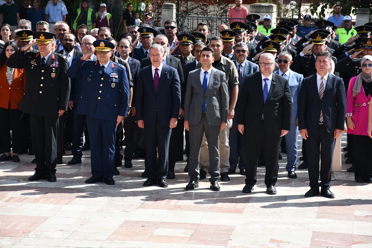 Bilecik'te, kentin düşman işgalinden kurtuluşunun 102'nci yıl dönümü dolayısıyla kutlama programı...