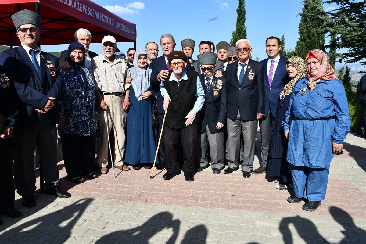 Bilecik'te, kentin düşman işgalinden kurtuluşunun 102'nci yıl dönümü dolayısıyla kutlama programı...