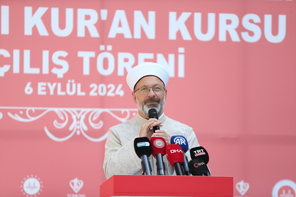 Diyanet İşleri Başkanı Ali Erbaş, Yalova'nın Çiftlikköy ilçesinde kız öğrencilere eğitim verilecek...