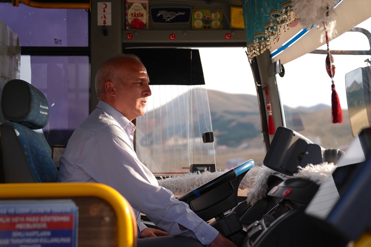 Erzurum'da otobüs şoförü, rahatsızlanan hamile yolcuyu güzergah dışına çıkarak hastaneye...