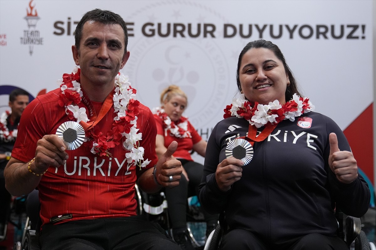 Paris 2024 Paralimpik Oyunları'nda mücadele eden milli sporcuların bir kısmı yurda döndü. İstanbul...