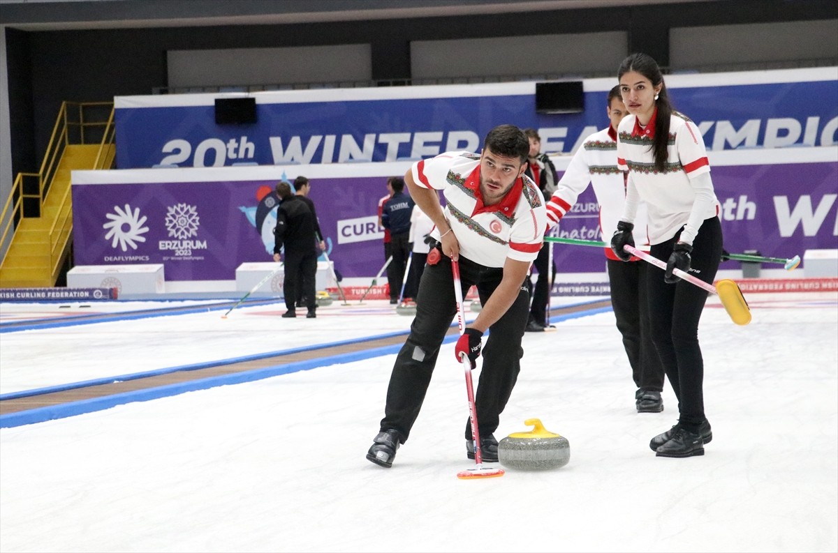 Türkiye Karışık Curling Milli Takımı, iki yıl aradan sonra katılacakları Dünya Karışıklar Curling...