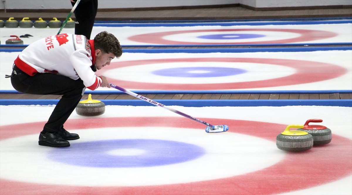 Türkiye Karışık Curling Milli Takımı, iki yıl aradan sonra katılacakları Dünya Karışıklar Curling...