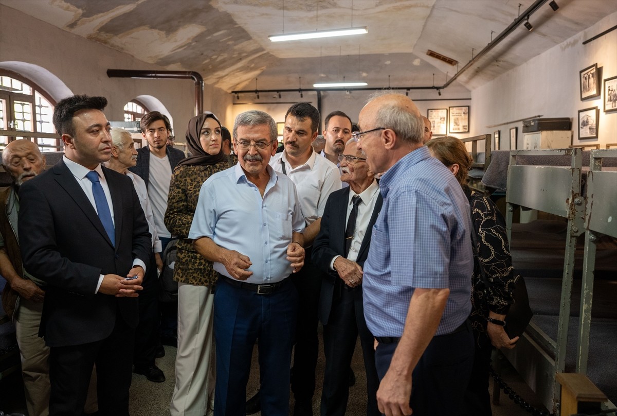 Başkentte, 12 Eylül 1980 darbesinin tanıkları, Ulucanlar Cezaevi Müzesi'ne ziyarette bulundu....