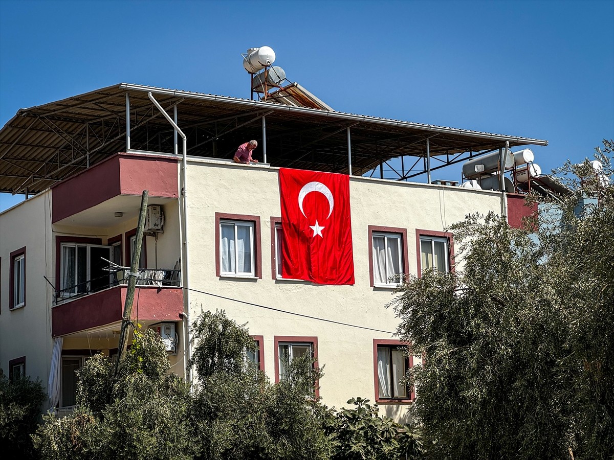 Batı Şeria'da İsrail askerlerince öldürülen Ayşenur Ezgi Eygi'nin Aydın'ın Didim ilçesinde yaşayan...