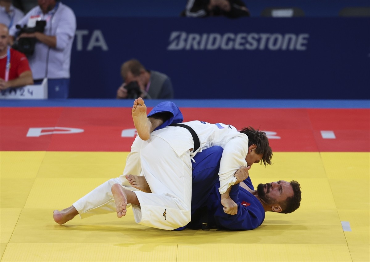 Paris 2024 Paralimpik Oyunları'nda, Champ-de-Mars Arena'daki judo müsabakalarında milli sporcu...