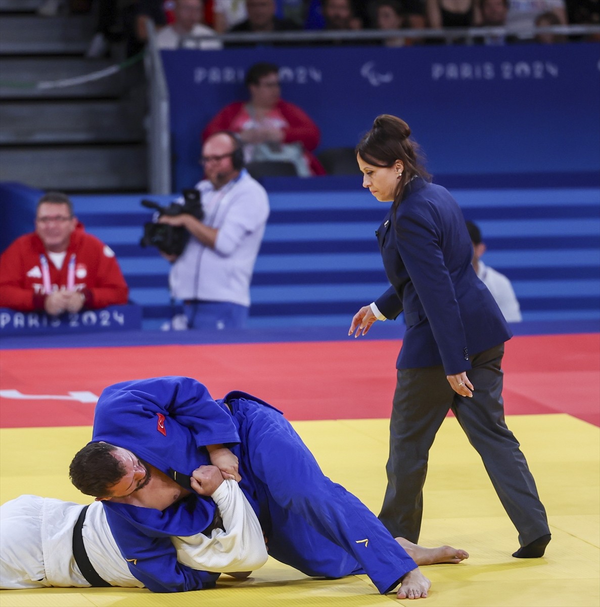 Paris 2024 Paralimpik Oyunları'nda, Champ-de-Mars Arena'daki judo müsabakalarında milli sporcu...