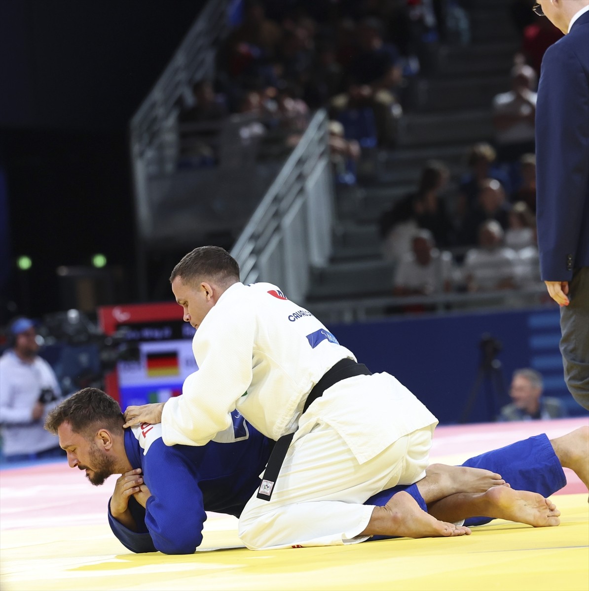 Paris 2024 Paralimpik Oyunları'nda judo erkekler 90 kilo J1 kategorisi yarı finali Champ-de-Mars...