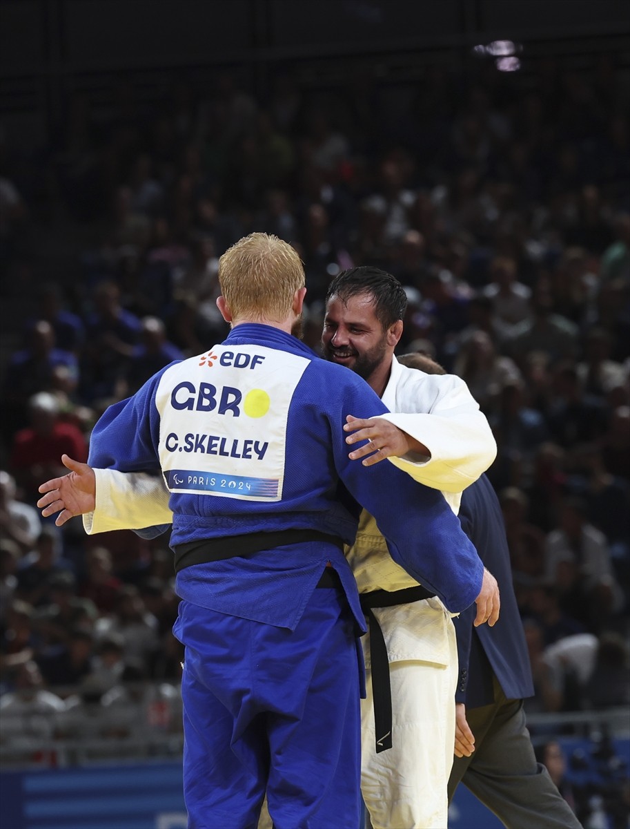 Paris 2024 Paralimpik Oyunları'nda judo erkekler +90 kilo J2 kategorisi yarı finali Champ-de-Mars...