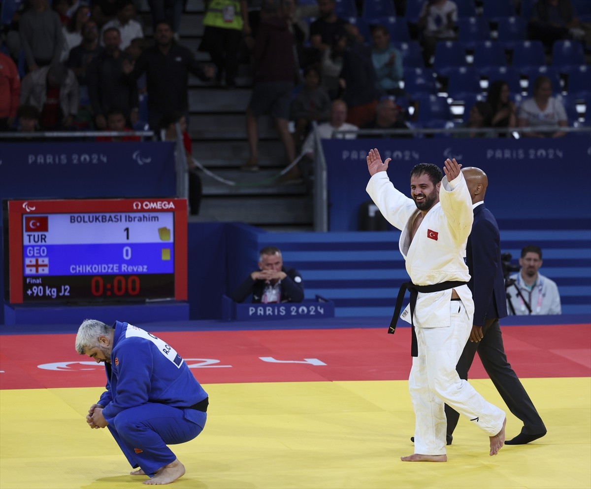 Paris 2024 Paralimpik Oyunları'nda judoda erkekler +90 kilo J2 kategorisinde İbrahim Bölükbaşı...