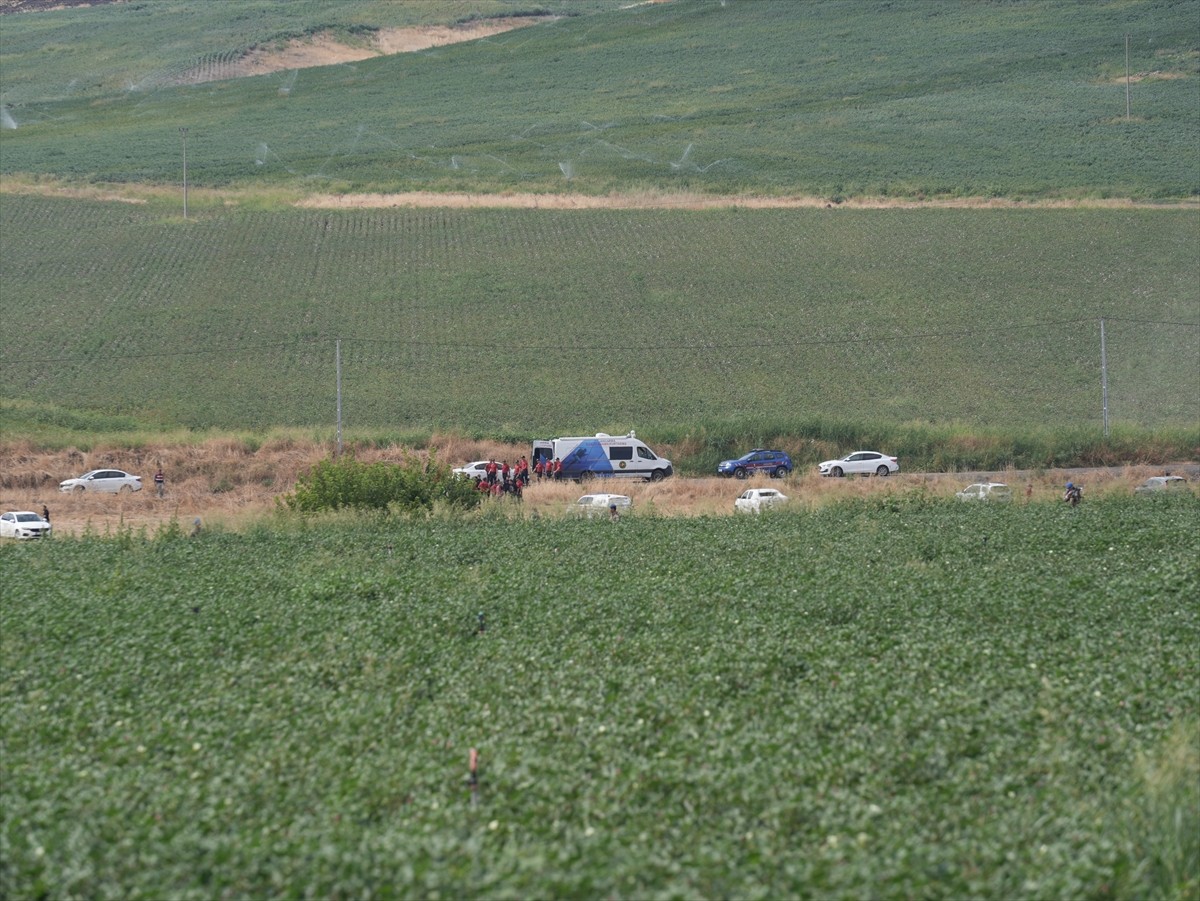 Diyarbakır'ın merkez Bağlar ilçesine bağlı Tavşantepe Mahallesi'nde kaybolan 8 yaşındaki Narin...