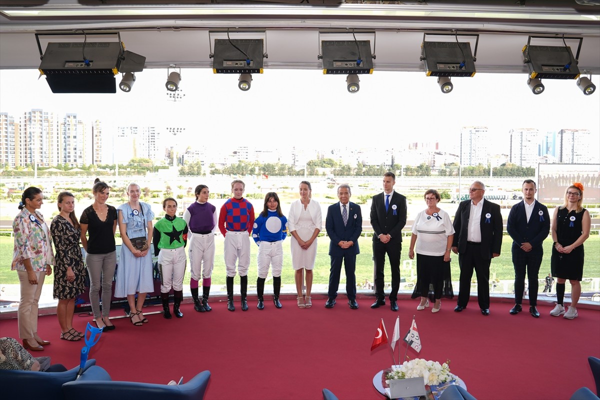 İstanbul Yarış Festivali kapsamında Eszter Jeles-Fegentri Amatör Kadın Biniciler Dünya Şampiyonası...