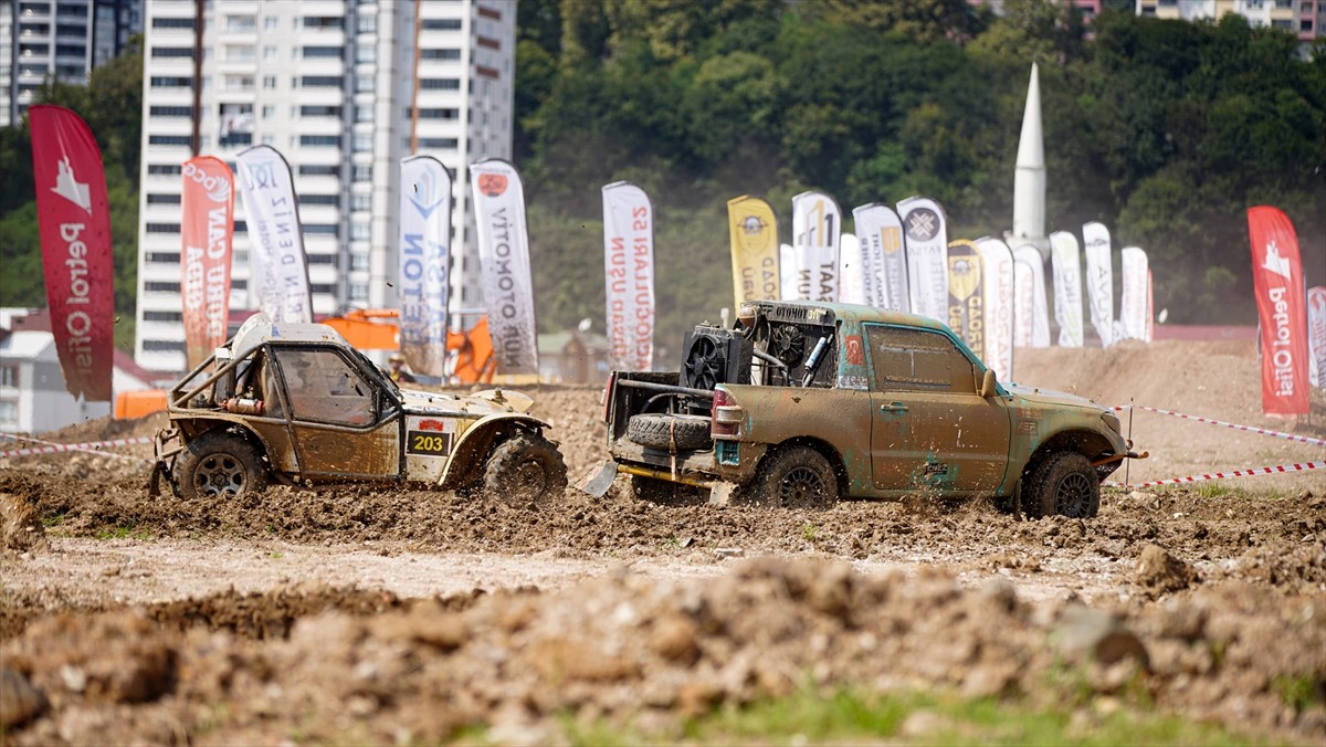 Karadeniz Off-Road Kupası 3. ayak yarışı, Ordu'da gerçekleştirildi. Yarışta sporcular, off-road...