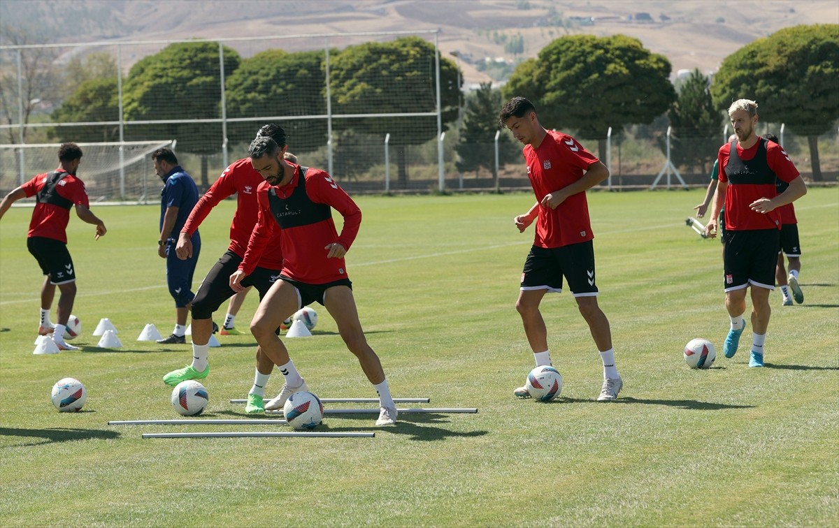 Net Global Sivasspor, Trendyol Süper Lig'in 5. haftasında oynayacağı Gaziantep FK maçının...