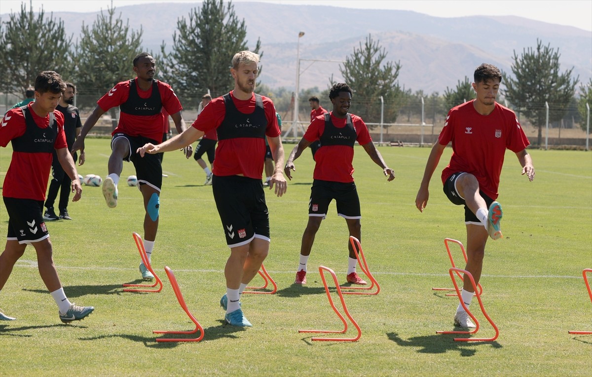 Net Global Sivasspor, Trendyol Süper Lig'in 5. haftasında oynayacağı Gaziantep FK maçının...