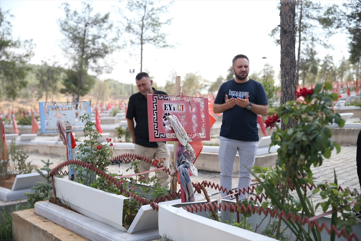 6 Şubat 2023'teki depremlerde Kahramanmaraş'ta hayatını kaybeden futbolcuların aileleri, tekrar...