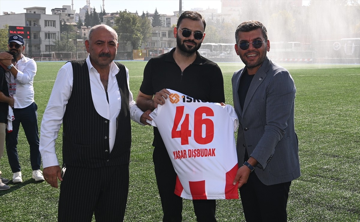 6 Şubat 2023'teki depremlerde Kahramanmaraş'ta hayatını kaybeden futbolcuların aileleri, tekrar...