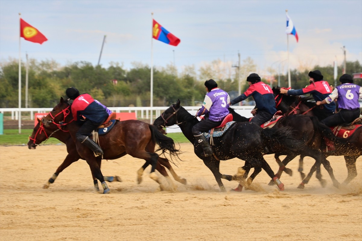 Kazakistan’ın ev sahipliğinde başkent Astana’da gerçekleştirilen 5. Dünya Göçebe Oyunları’na yerli...