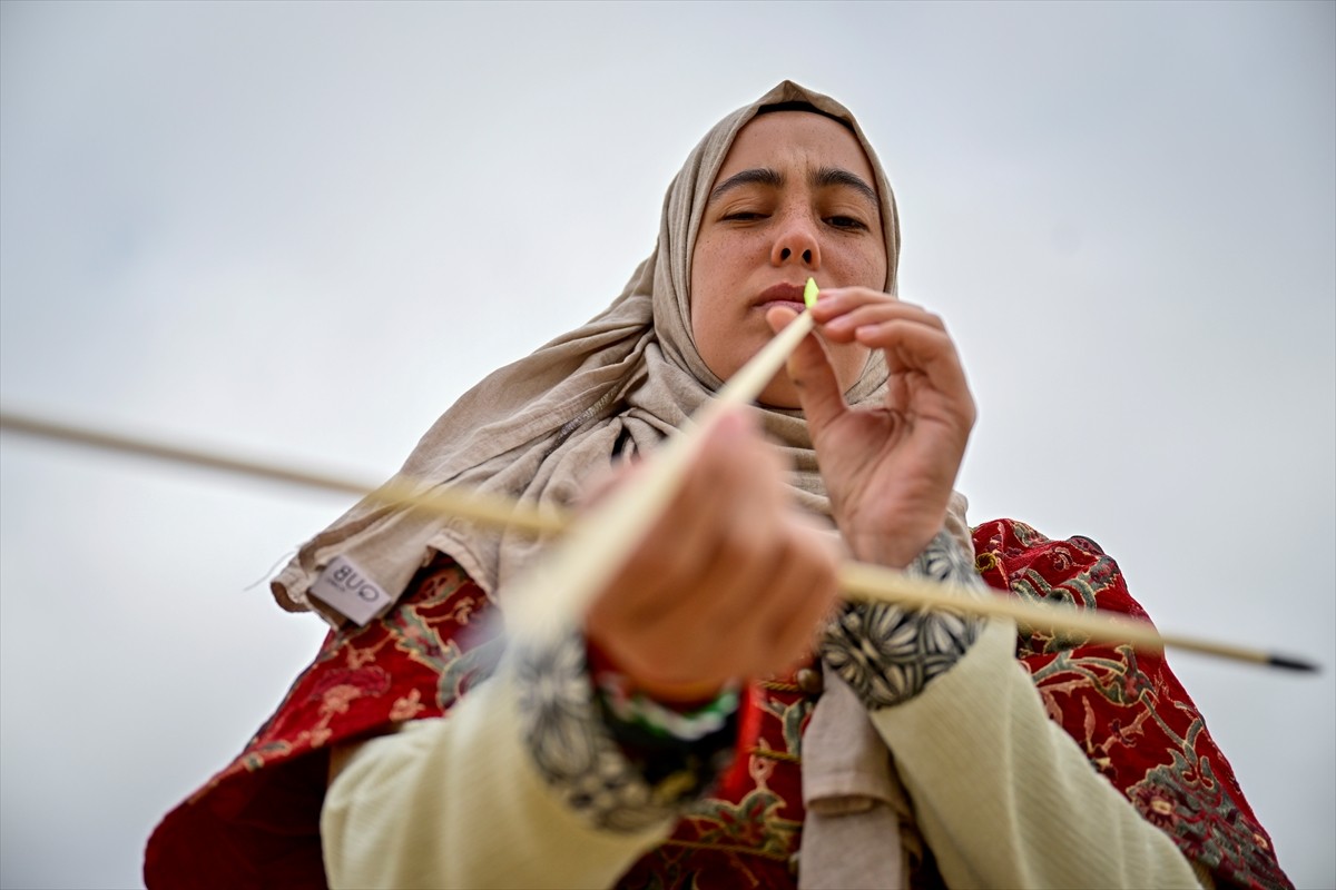 UNESCO Somut Olmayan Kültürel Miras Varlığı listesinde yer alan geleneksel Türk okçuluğu...