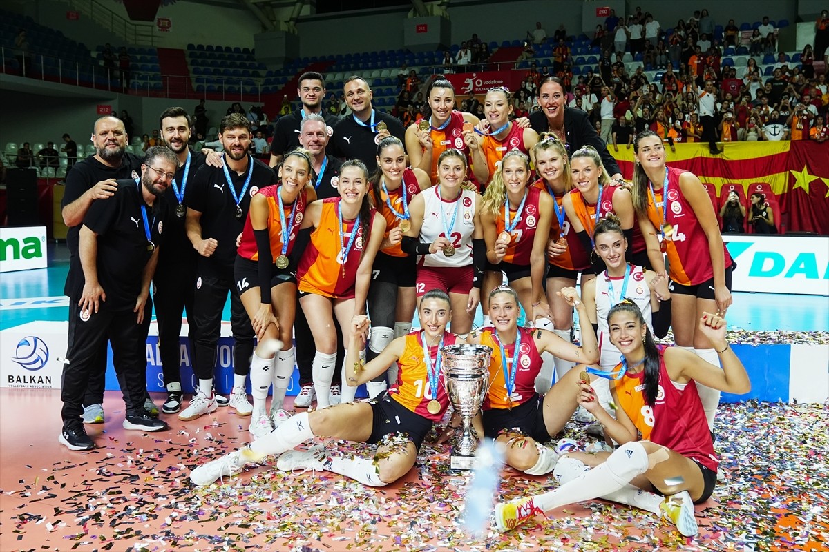 Galatasaray Daikin Kadın Voleybol Takımı, 2024 Balkan Kupası'ndaki üçüncü maçında Yunanistan ekibi...